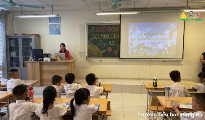 Trường tiểu học Hồng Hà: Giới thiệu và đánh giá chi tiết